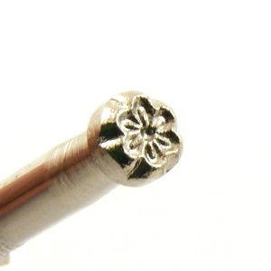 D617 Leather Stamp Tiny Flower