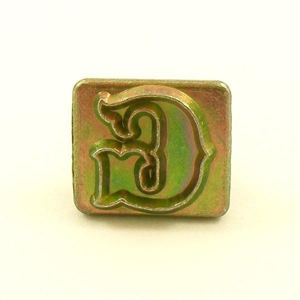 20mm Decorative Letter G Embossing Stamp artisanleather.co.uk