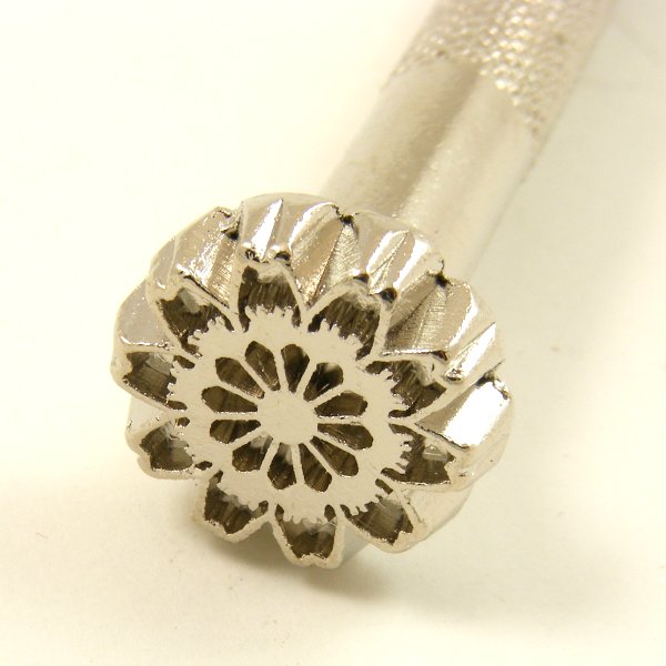 E385 Leather Embossing Stamp Ethnic Flower Design artisanleather.co.uk