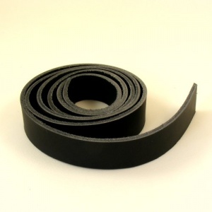 2.8-3mm Black Lyveden Belt Strip