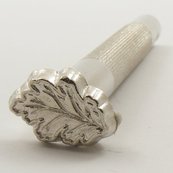 L950 Leather Embossing Stamp Oak Leaf artisanleather.co.uk